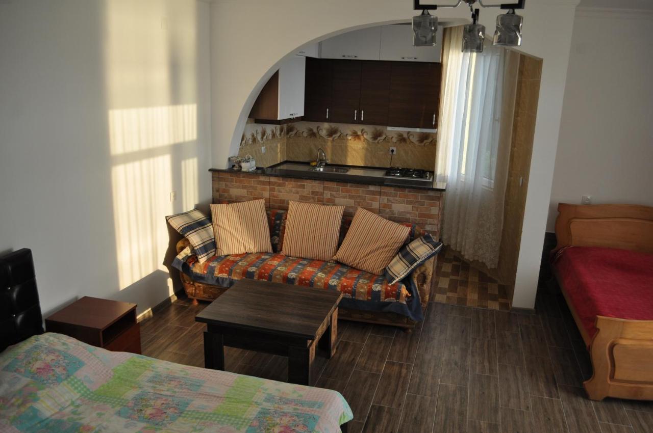 Akhmed Guest House Kvariati Eksteriør billede